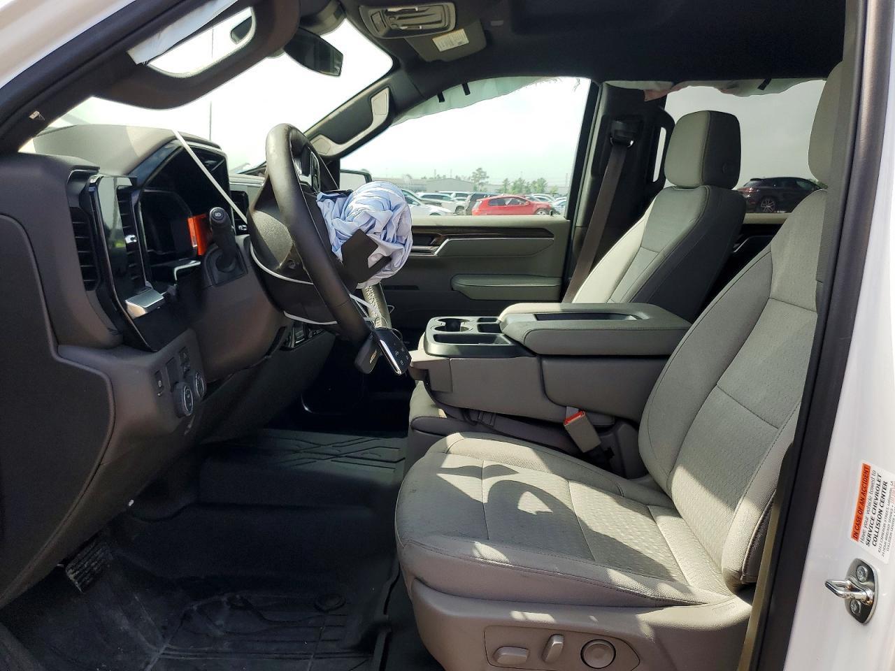 2025 Chevrolet Silverado C1500 LT