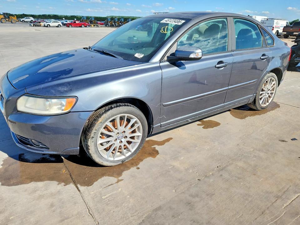 2010 Volvo S40 2.4i