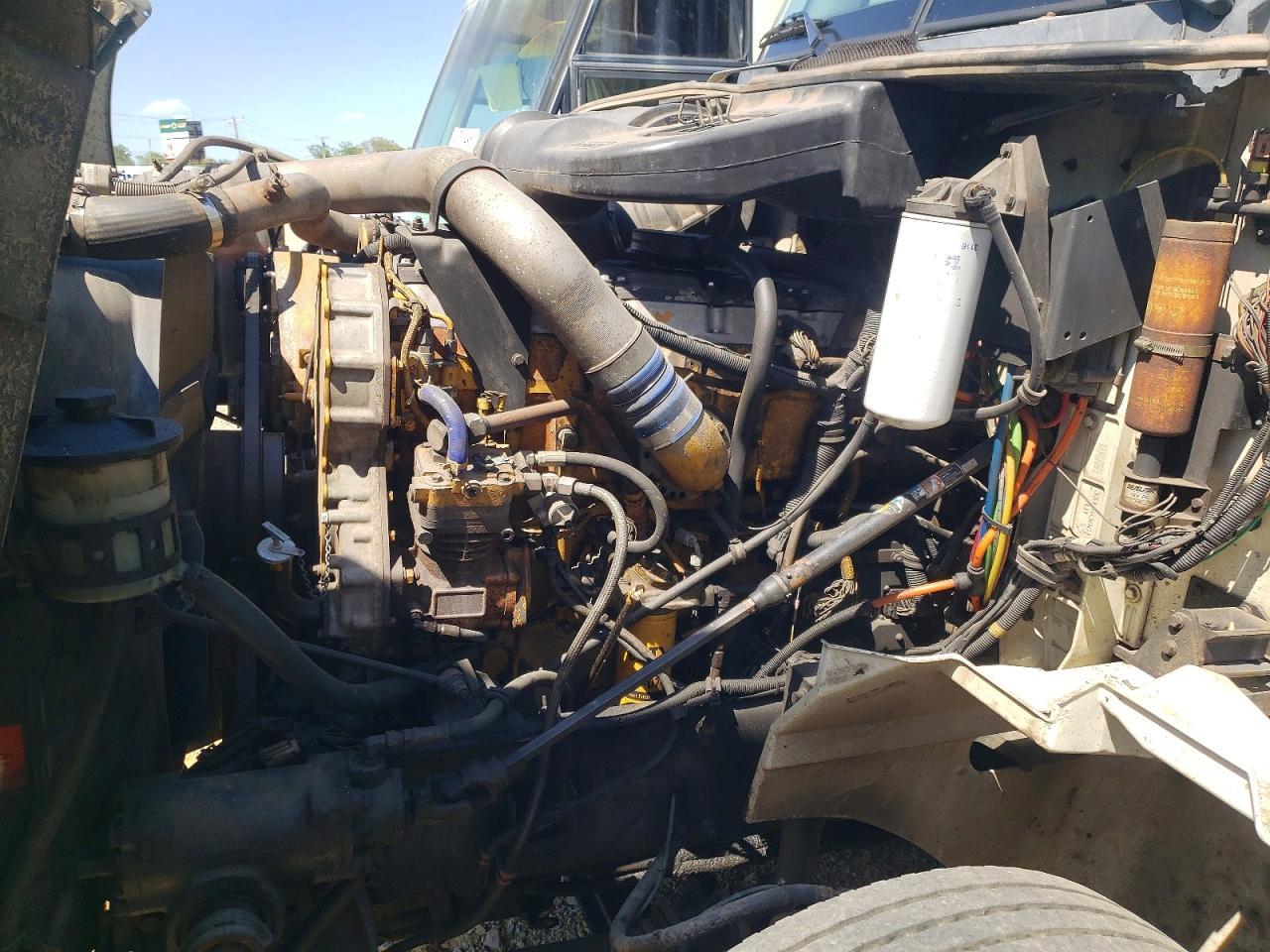 2005 International 9400I Semi Truck