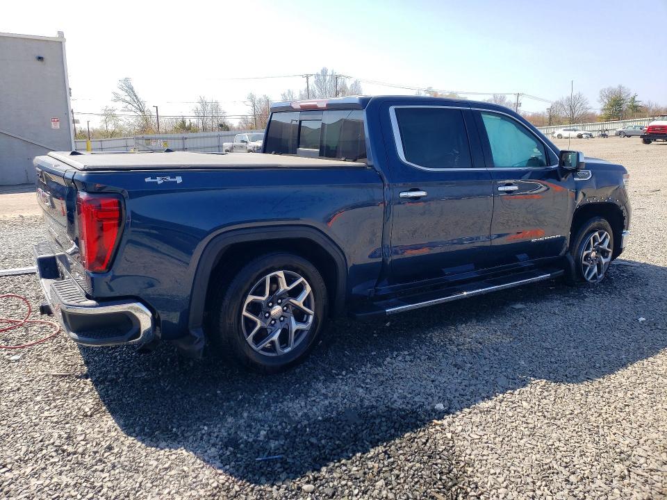 2022 GMC Sierra K1500 SLT