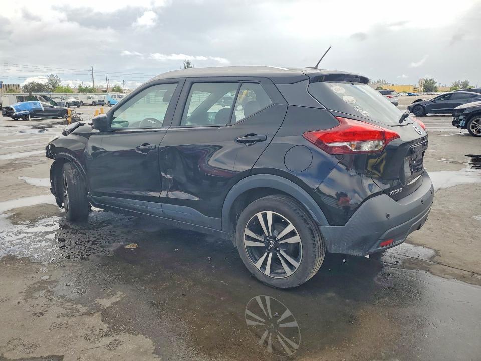 2020 Nissan Kicks sv