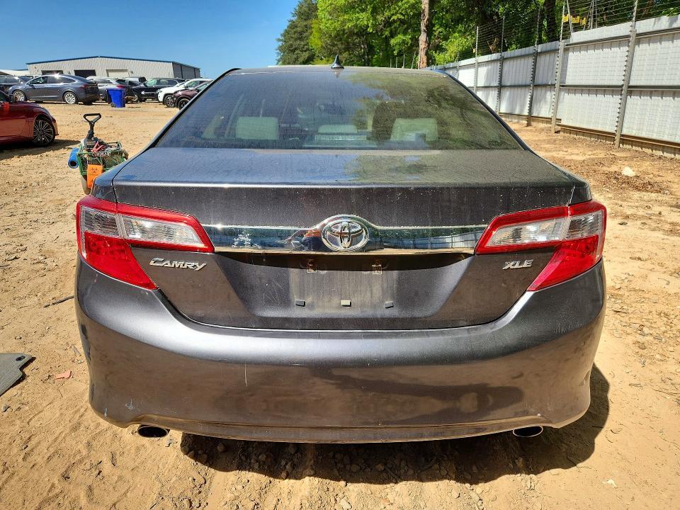 2013 Toyota Camry xle V6