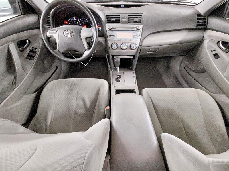 2009 Toyota Camry le