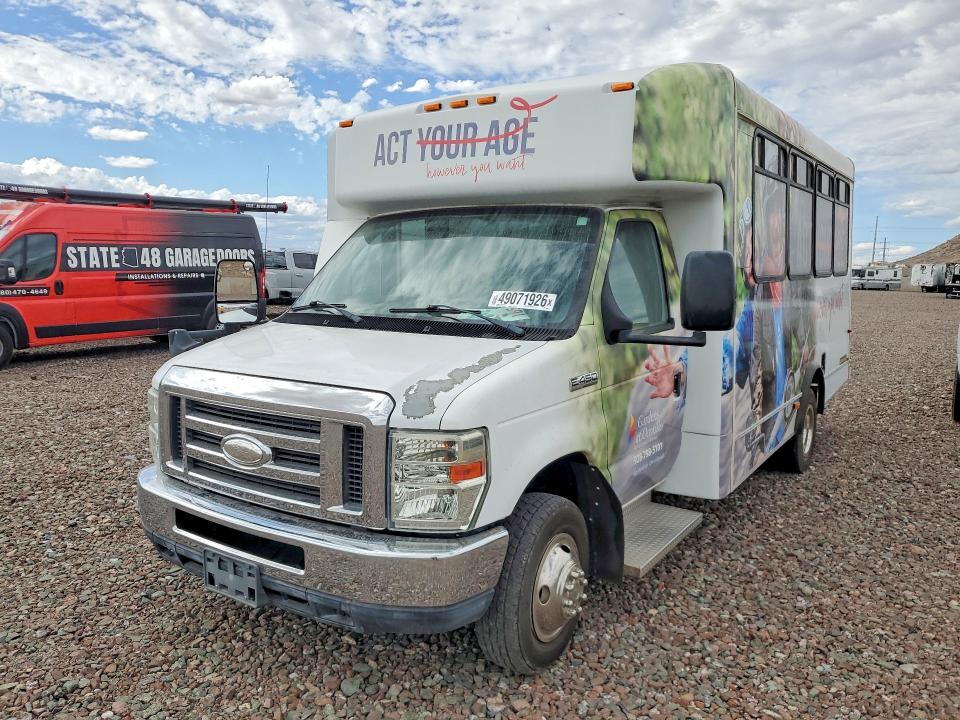 2015 Ford E450 Shuttle Bus