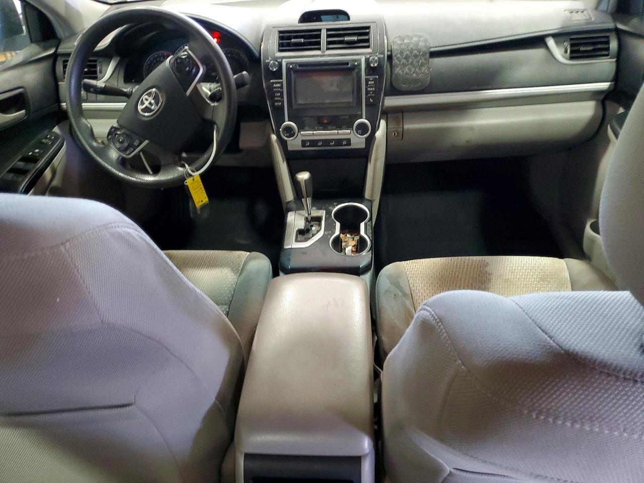 2014 Toyota Camry le
