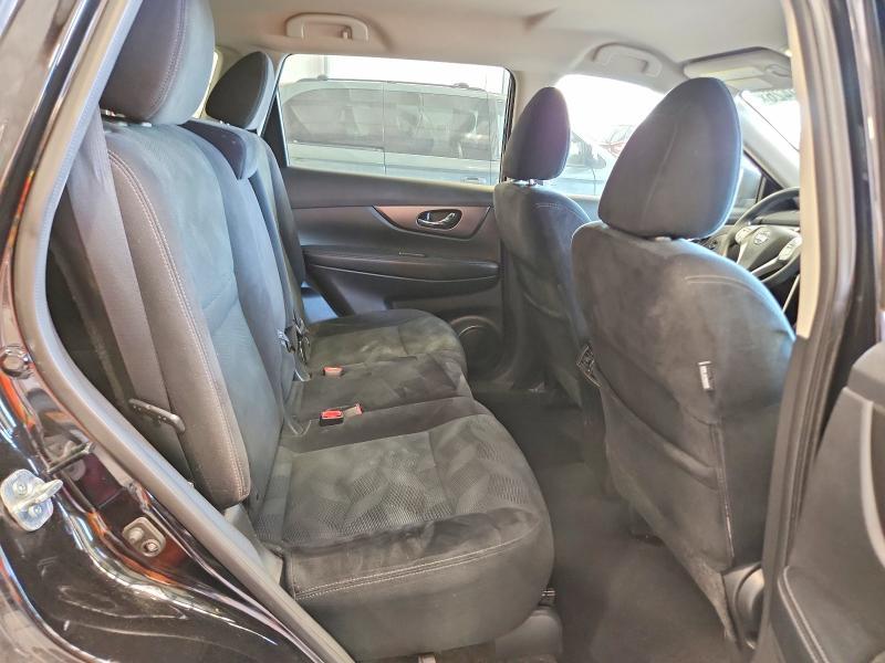 2015 Nissan Rogue sv