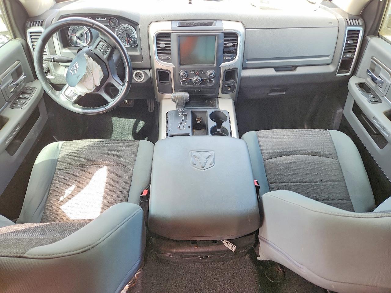 2013 Dodge RAM 1500 SLT