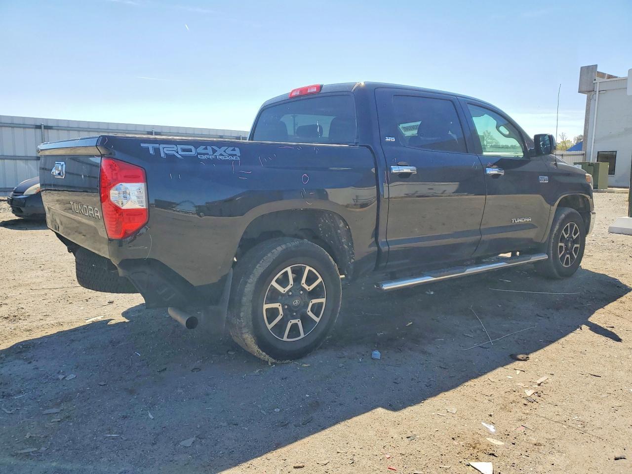 2018 Toyota Tundra SR5