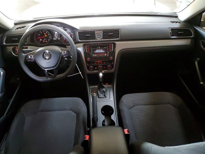 2016 Volkswagen Passat s