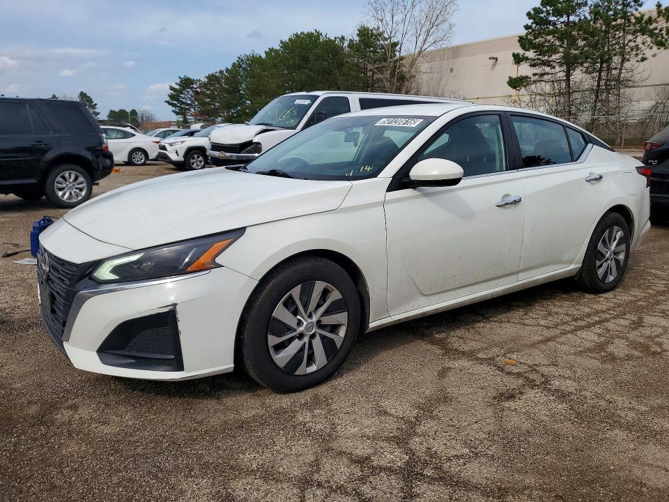 2023 Nissan Altima s
