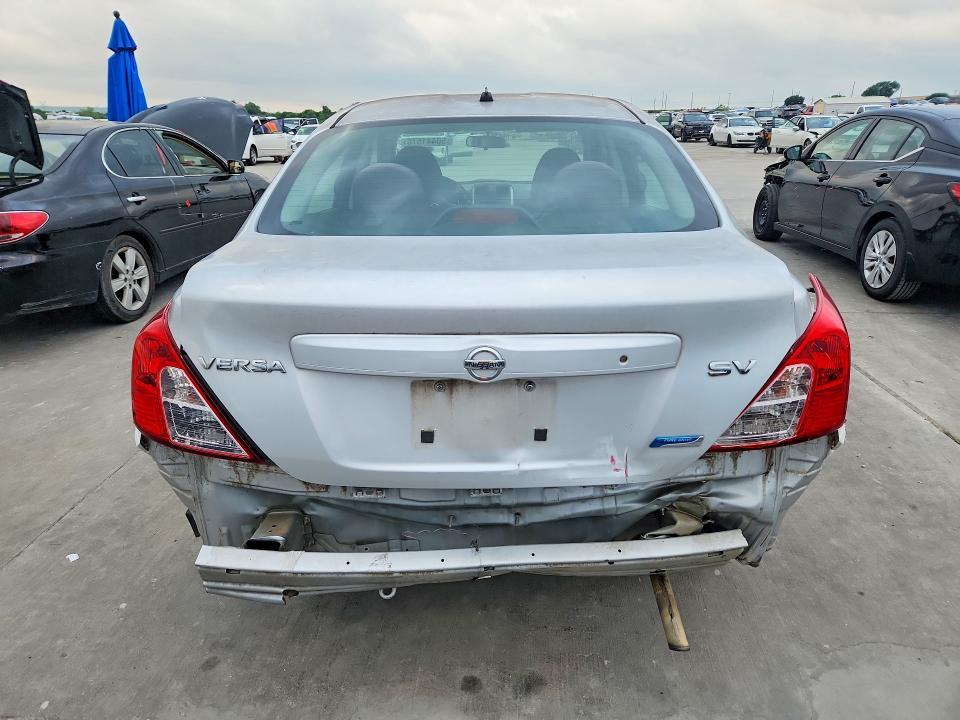2012 Nissan Versa 1.6 s
