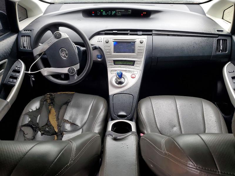 2014 Toyota Prius two