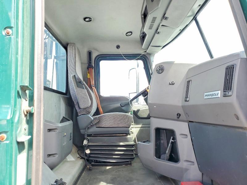 2017 Mack Cxu612 Semi Truck