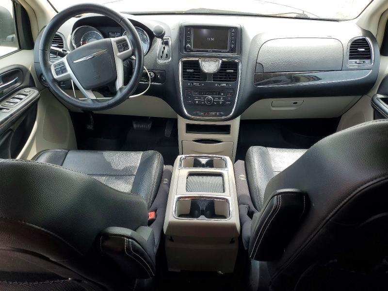 2015 Chrysler Town & Country Touring l