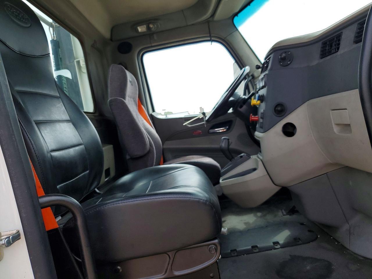 2018 Peterbilt 579 Semi Truck