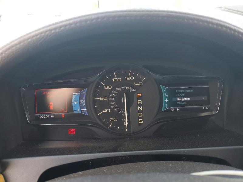 2013 Lincoln Townhouse MKX