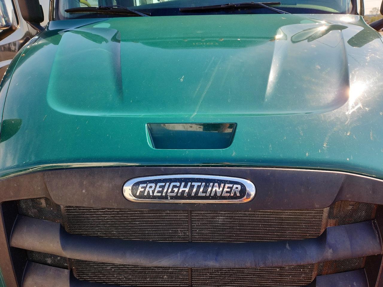 2021 Freigliner 2021 Freightliner Cascadia 116 Semi Truck