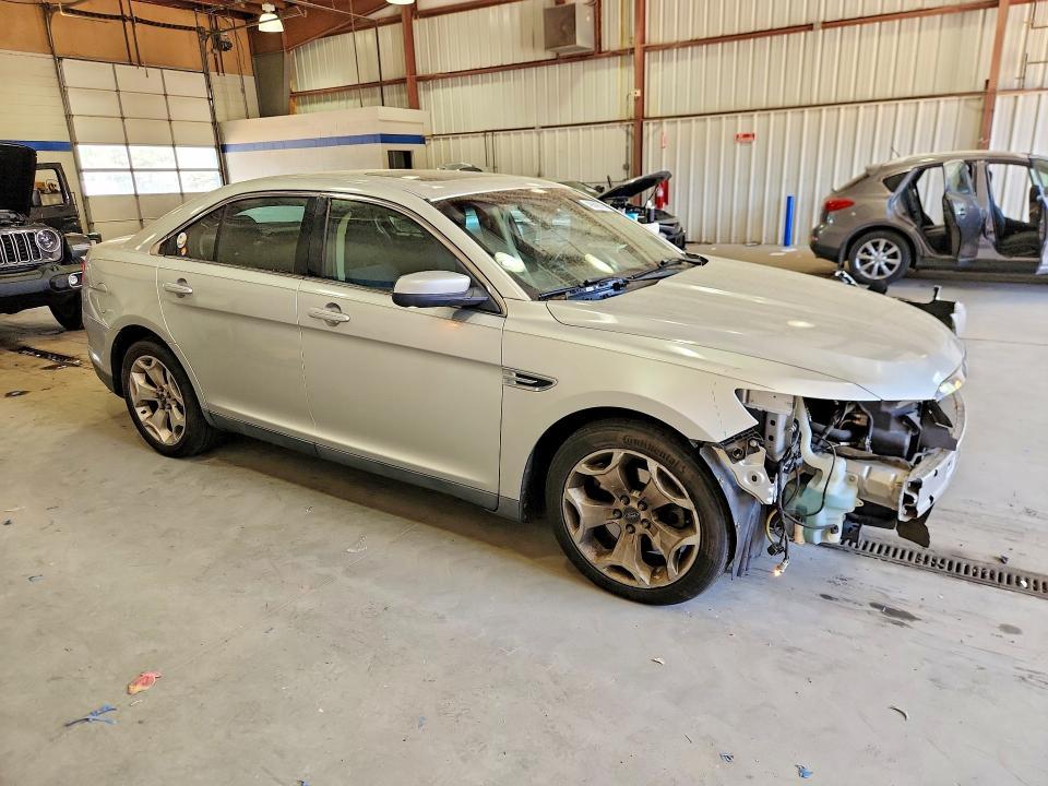 2010 Ford Taurus sel