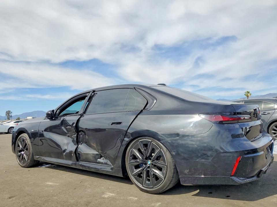 2024 BMW 740 i