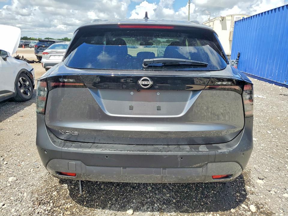 2026 Nissan Kicks sv