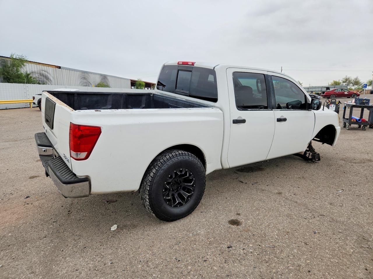 2004 Nissan Titan XE