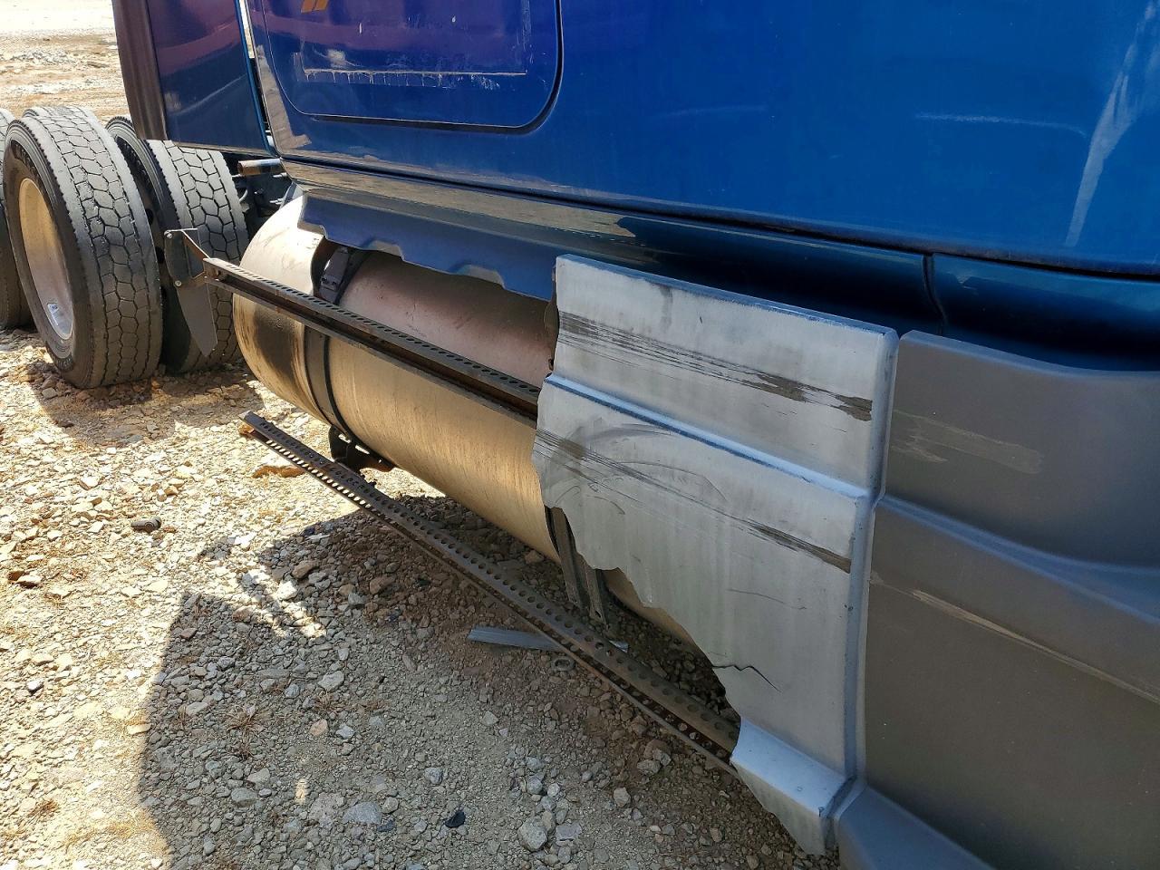 2019 Freigliner 2019 Freightliner Cascadia 126 Semi Truck
