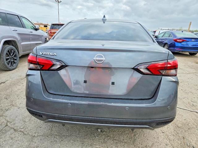 2025 Nissan Versa sv