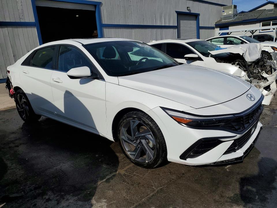 2025 Hyundai Elantra sel