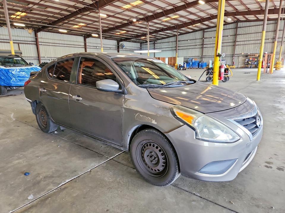 2015 Nissan Versa 1.6 sv