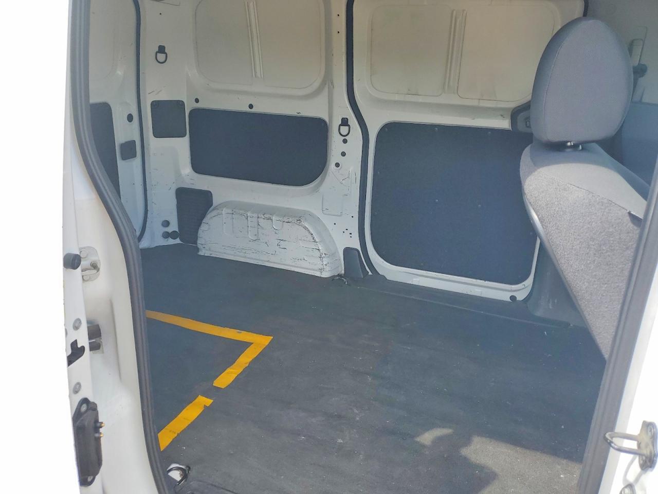 2021 Nissan NV200 SV