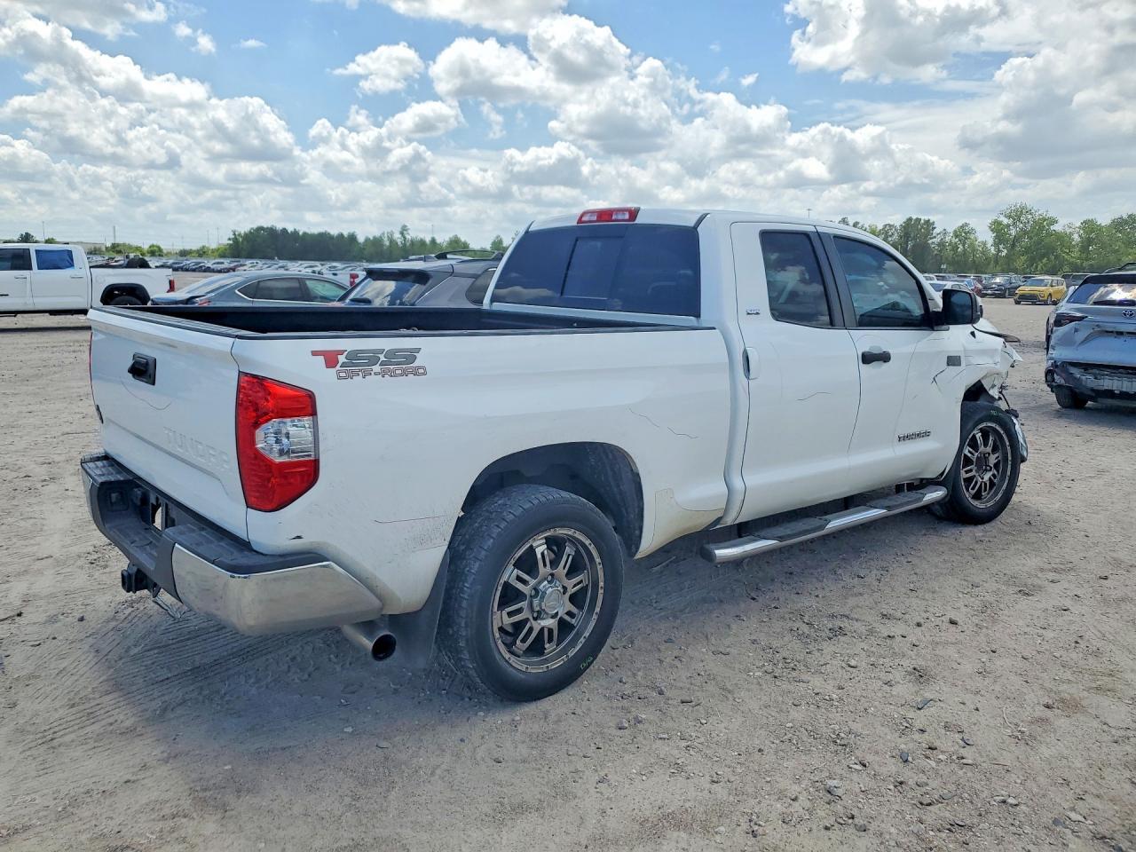 2015 Toyota Tundra SR5