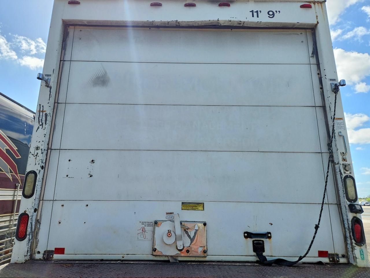 2013 Hino 258/268 BOX Truck