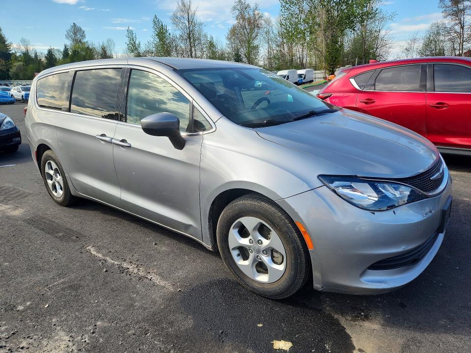 2017 Chrysler Pacifica lx