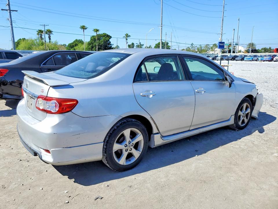2013 Toyota Corolla s