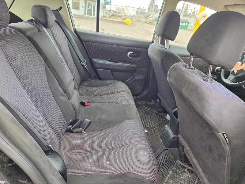 2010 Nissan Versa 1.8 s