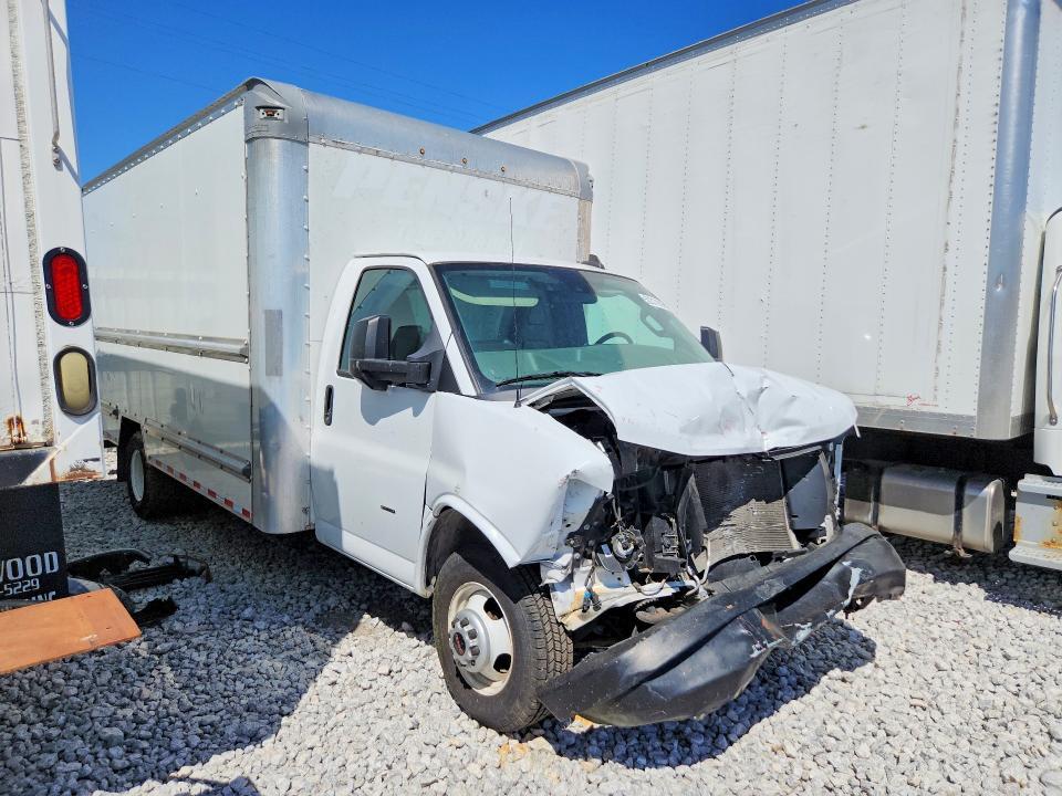 2021 GMC Savana BOX Truck