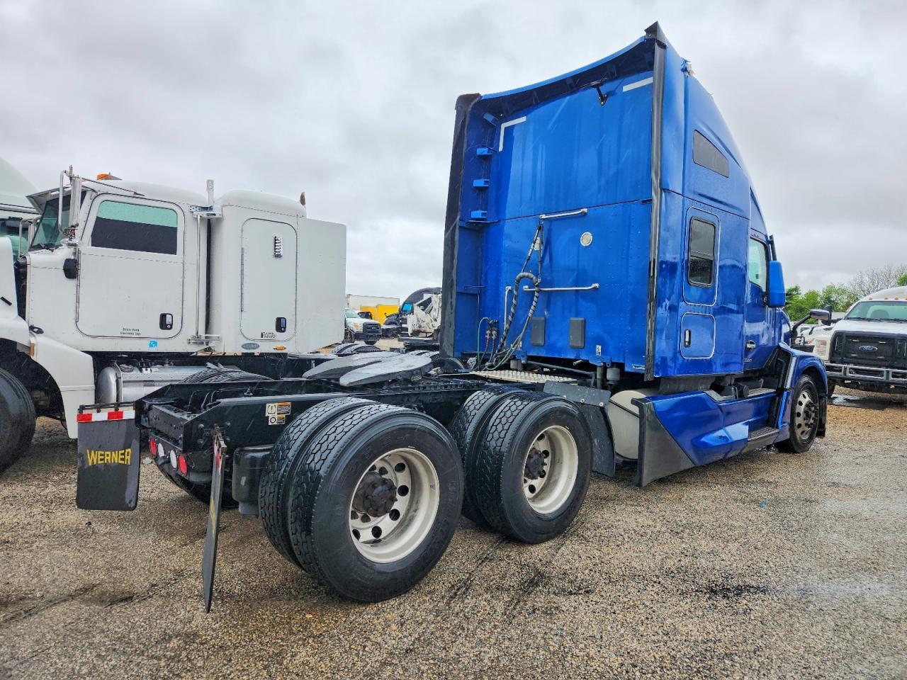 2023 Kenworth T680 Semi Truck