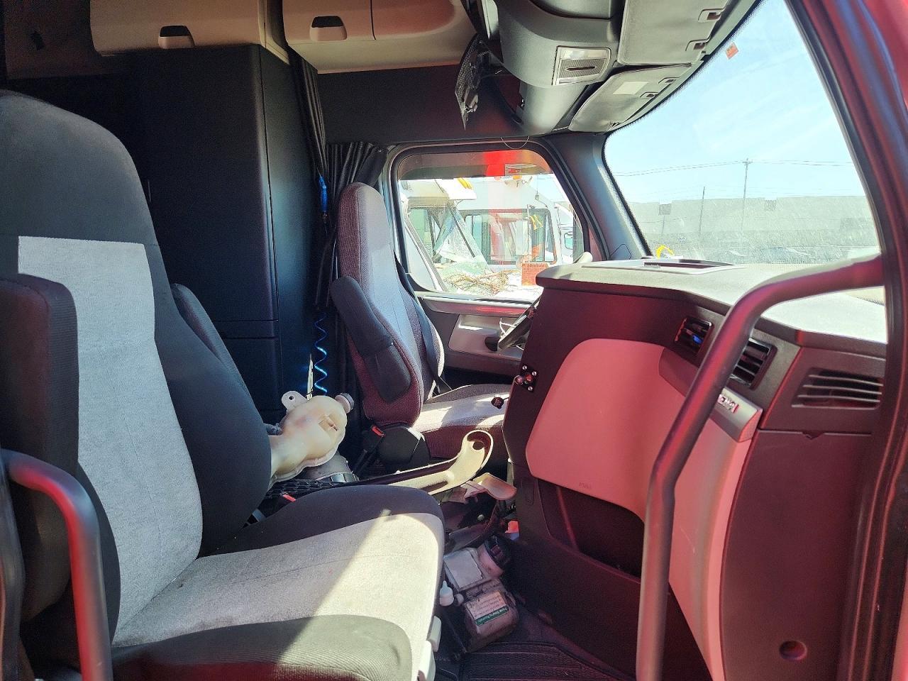 2020 Freigliner 2020 Freightliner Cascadia Semi Truck