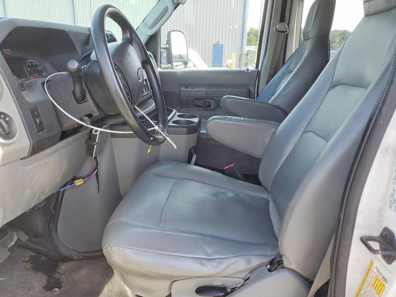2010 Ford Econoline E350 Super Duty Van