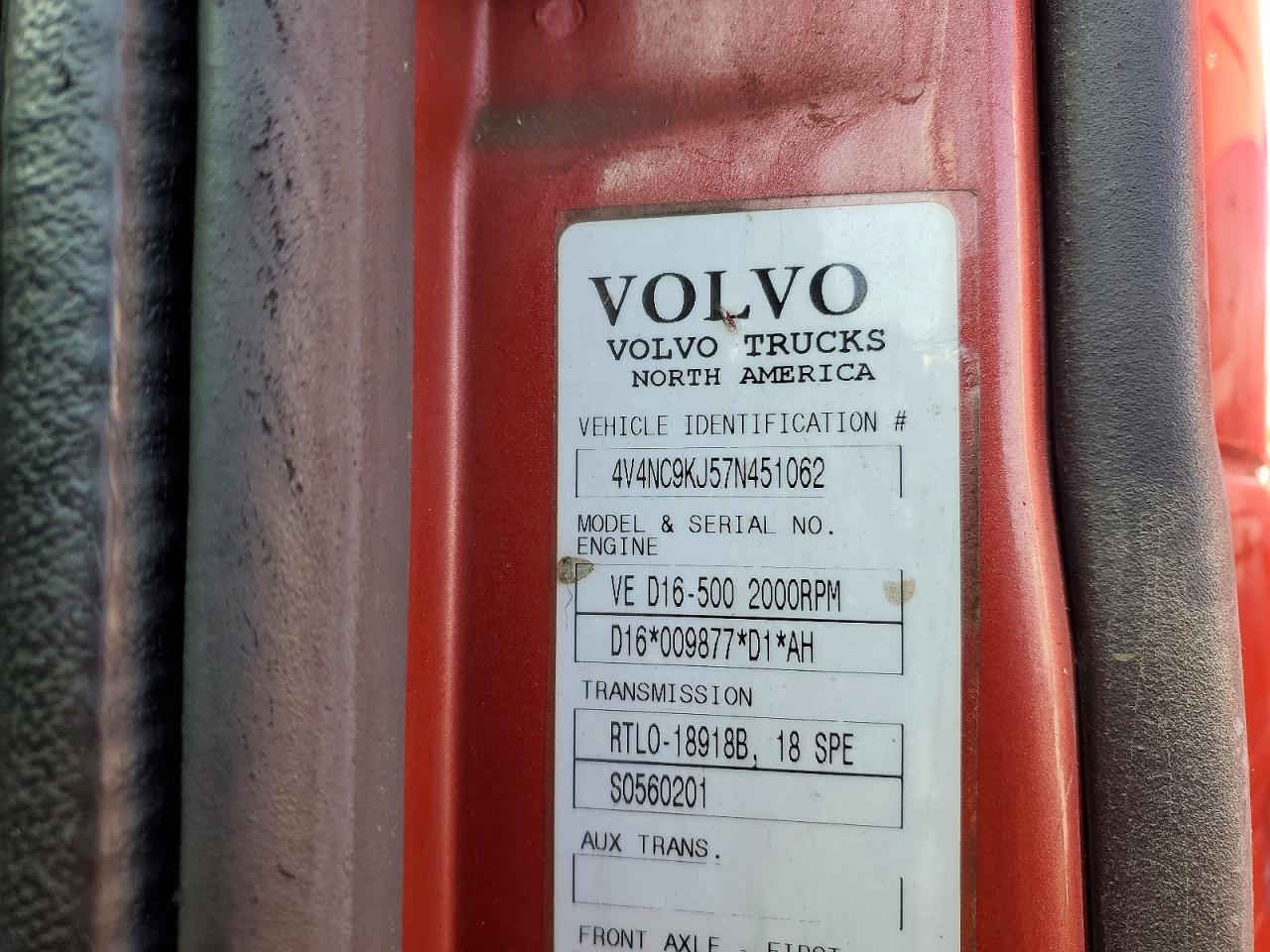 2007 Volvo VNL Semi Truck