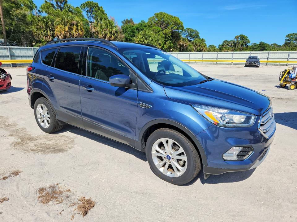 2018 Ford Escape sel