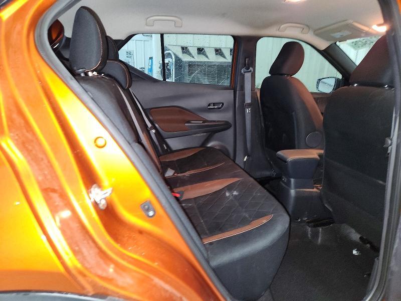 2020 Nissan Kicks sr