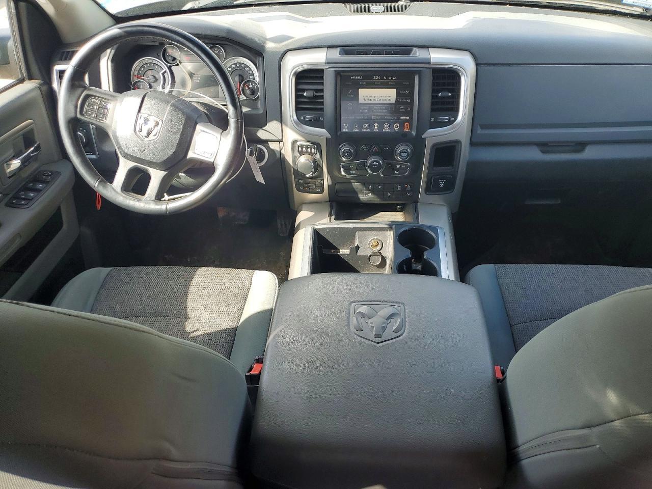 2015 Dodge RAM 1500 SLT