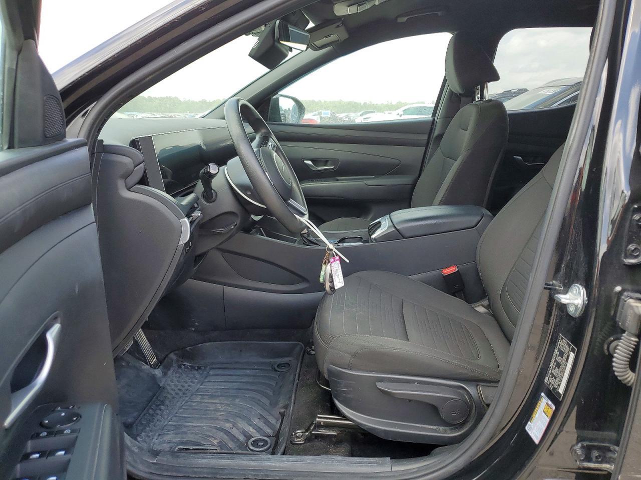 2025 Hyundai Santa Cruz SE