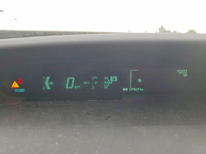 2010 Toyota Prius iii