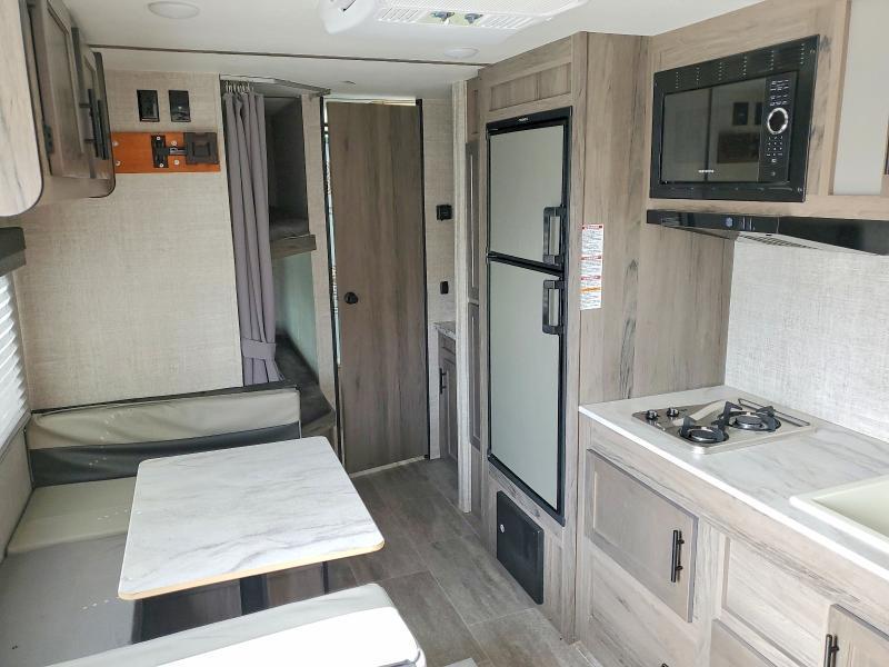 2021 Gulf Stream Enlighten Camper