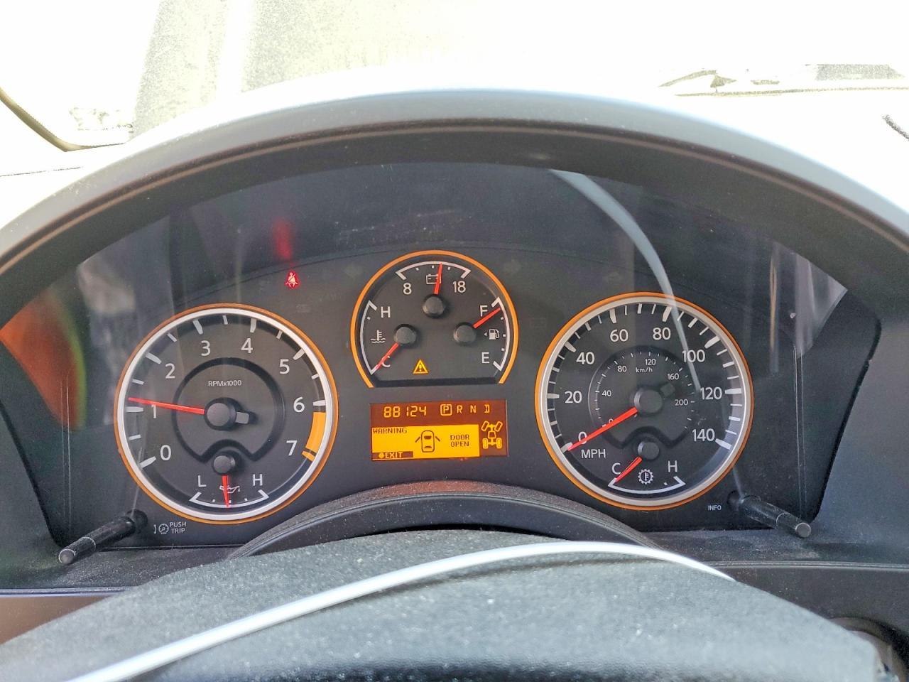2015 Nissan Titan SV