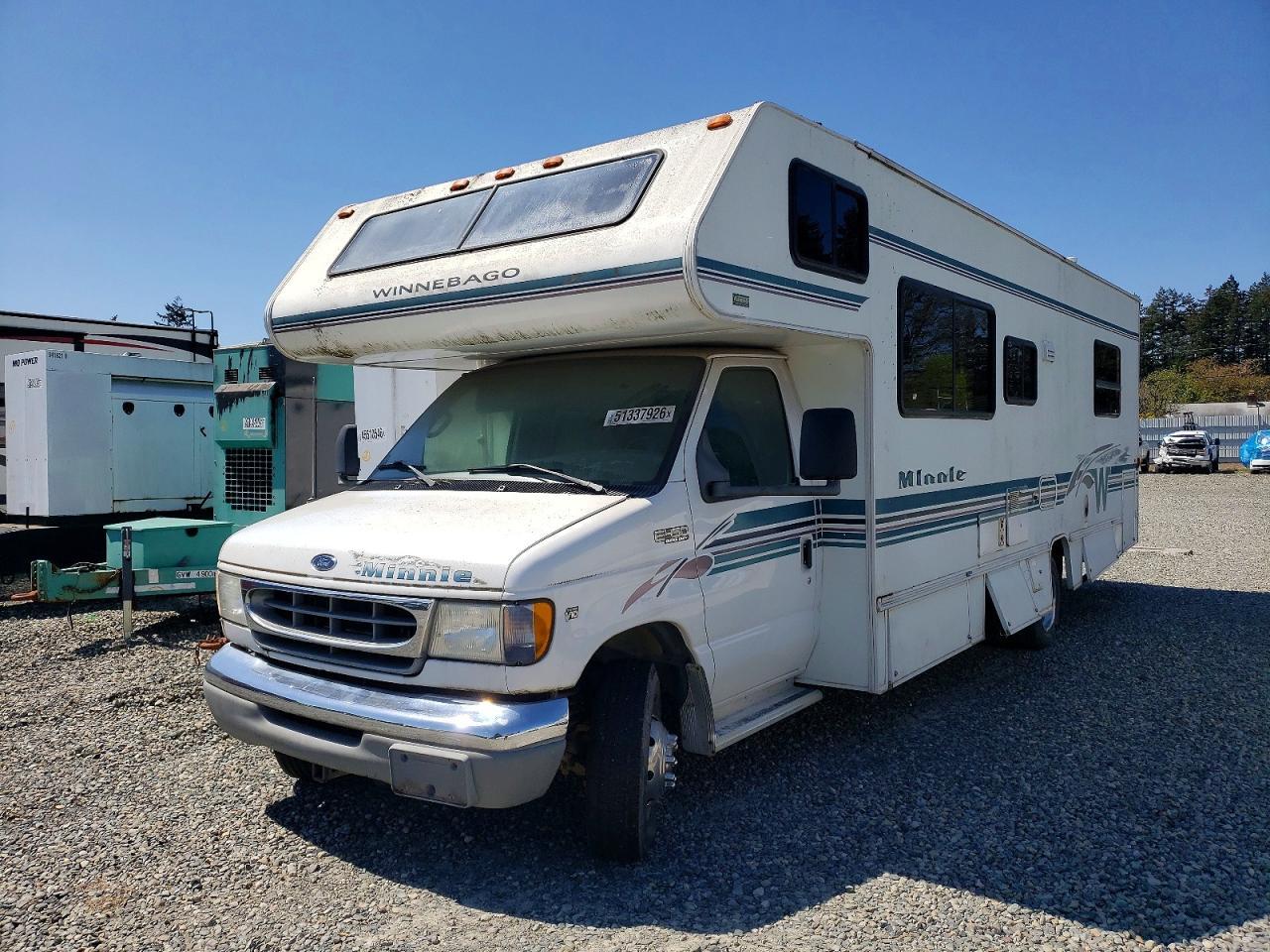 2001 Winnebago Minnie 2529RG