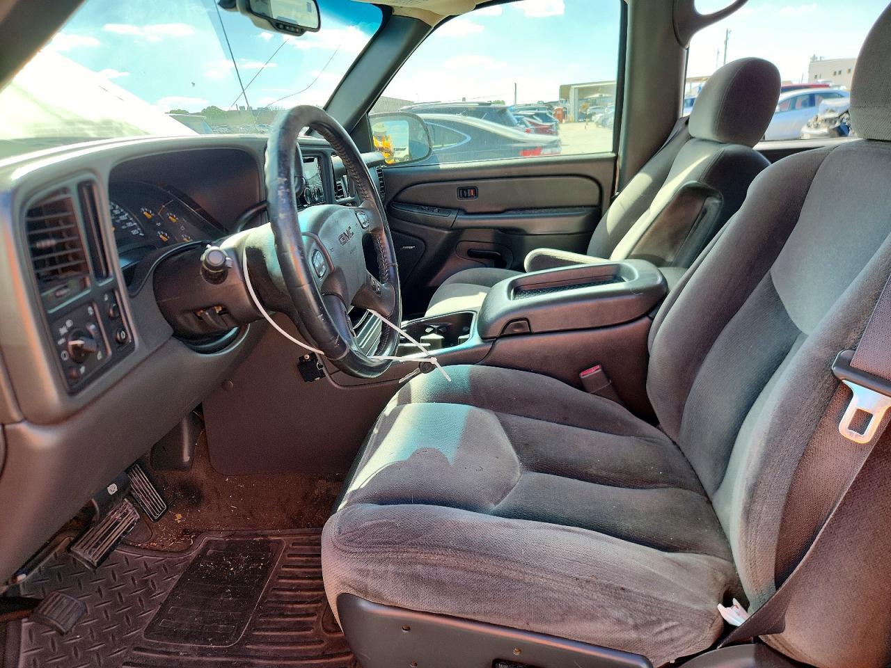 2005 GMC New Sierra C1500