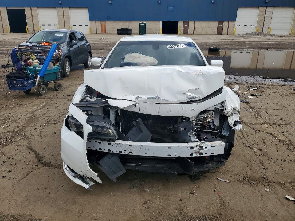 2017 Chrysler 300 s